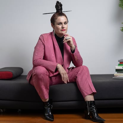 DVD 1263 25/04/25 Barcelona. Eva Franch, arquitecta, fotografiada en su estudio de Barcelona. [ALBERT GARCIA] 

 
