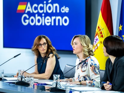 Mónica García, Pilar Alegría y Diana Morant, este martes tras el Consejo Ministros. 