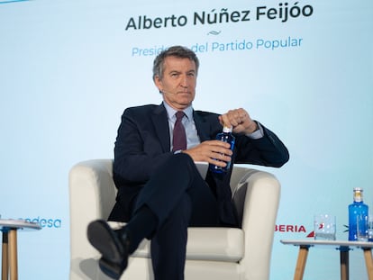 El presidente del Partido Popular, Alberto Núñez Feijóo, en el VI Foro Internacional Expansión, en el Parador de Alcalá de Henares, este jueves.