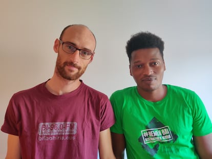 Amtes Arzalluz e Ibrahima Balde, en una imagen cedida por la editorial Susa.