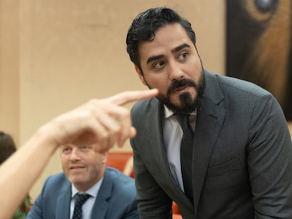 Alvise Pérez, en el acto de jura de la Constitución tras ser elegido eurodiputado.  