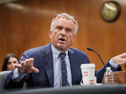 El secretario de Salud, Robert F. Kennedy Jr., en una comparecencia en el Senado el pasado 20 de mayo.