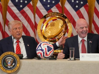 El presidente de Estados Unidos, Donald Trump, y el de la FIFA, Gianni Infantino, el pasado 6 de mayo en la Casa Blanca.