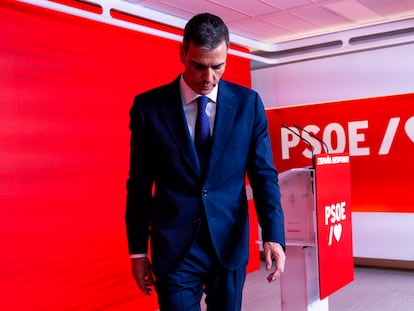 El líder del PSOE, Pedro Sánchez, tras su comparecencia en Ferraz, este jueves.