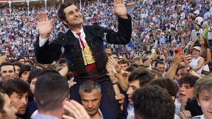 Morante de la Puebla sale a hombros tras la Corrida de la Beneficencia, broche de oro a la temporada de San Isidro de 2025, el domingo 8 de junio.