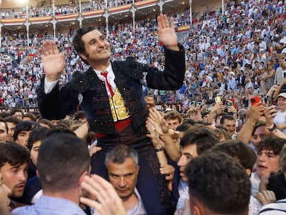 Morante de la Puebla sale a hombros tras la Corrida de la Beneficencia, broche de oro a la temporada de San Isidro de 2025, el domingo 8 de junio.