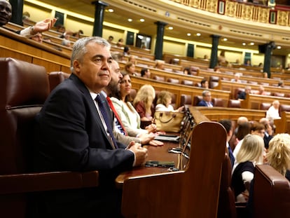 El diputado socialista Santos Cerdán. durante el pleno celebrado este jueves en el Congreso.
