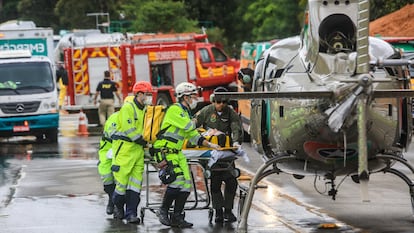 Simulacro de accidente de Abertis en una carretera de Brasil. La mejora en la señalización y la asistencia mecánica y sanitaria permiten ofrecer respuesta ágil y eficaz ante cualquier eventualidad.