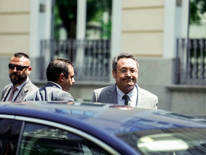 El fiscal general del Estado, Álvaro Ortiz, a su salida del Consejo del Poder Judicial, este lunes.