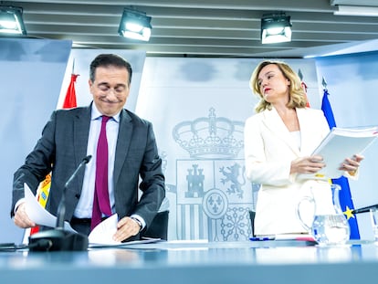 José Manuel Albares y Pilar Alegría, este martes en la rueda de prensa posterior al Consejo de Ministros.